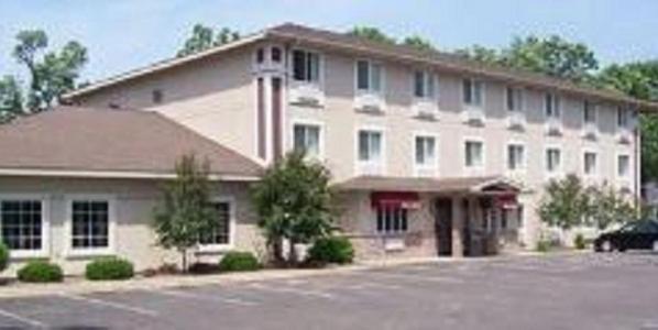 Budget Host Inn & Suites North Branch Bagian luar foto