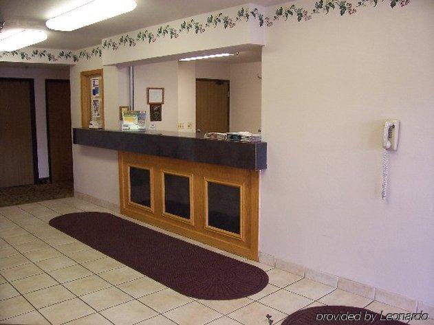 Budget Host Inn & Suites North Branch Interior foto